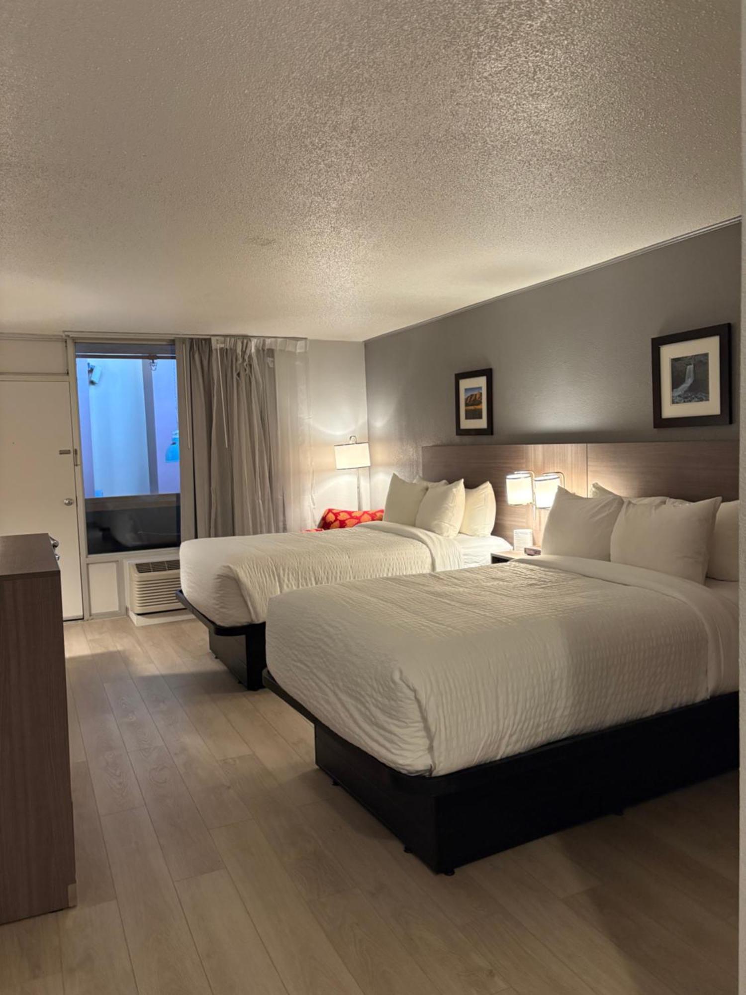 Clarion Inn & Suites And Convention Center Kearney Exteriör bild