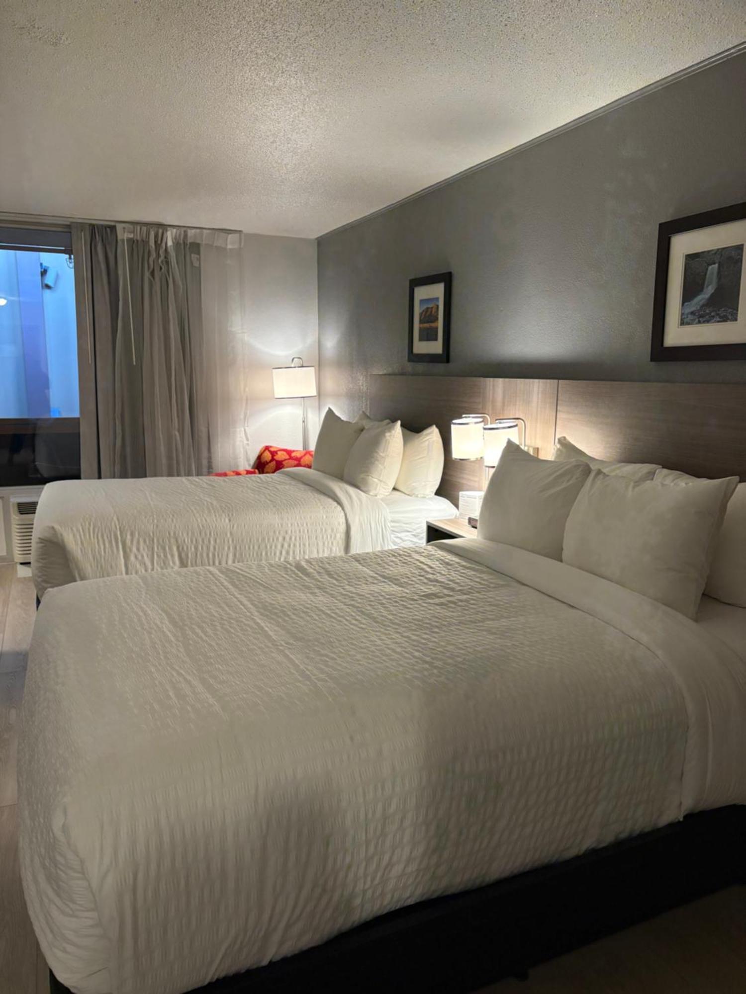 Clarion Inn & Suites And Convention Center Kearney Exteriör bild