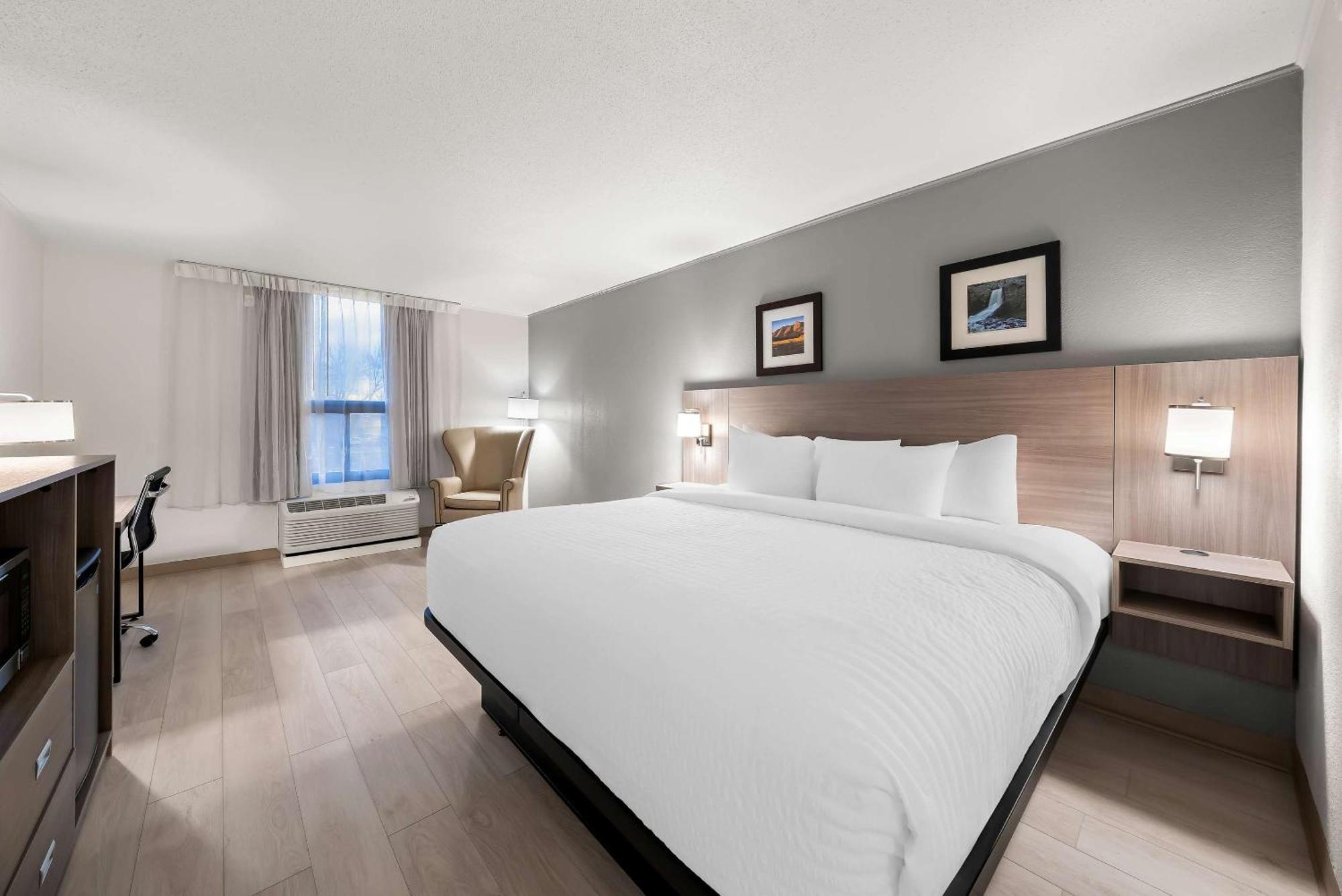 Clarion Inn & Suites And Convention Center Kearney Exteriör bild